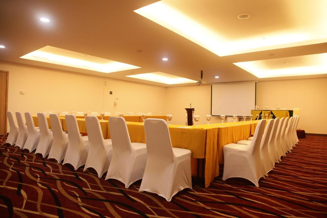 Winstar Hotel Pekanbaru Exteriér fotografie