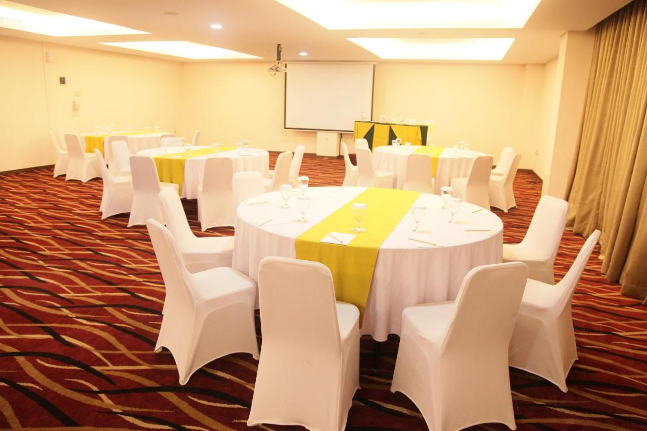 Winstar Hotel Pekanbaru Exteriér fotografie