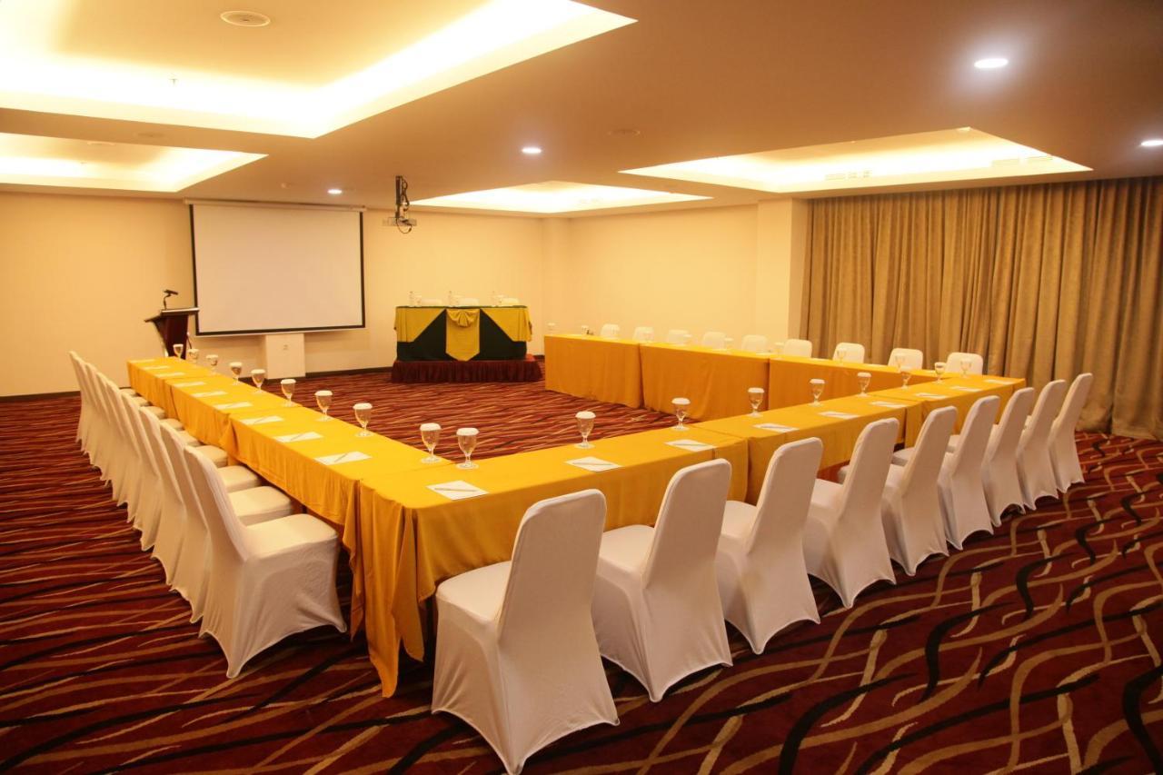 Winstar Hotel Pekanbaru Exteriér fotografie