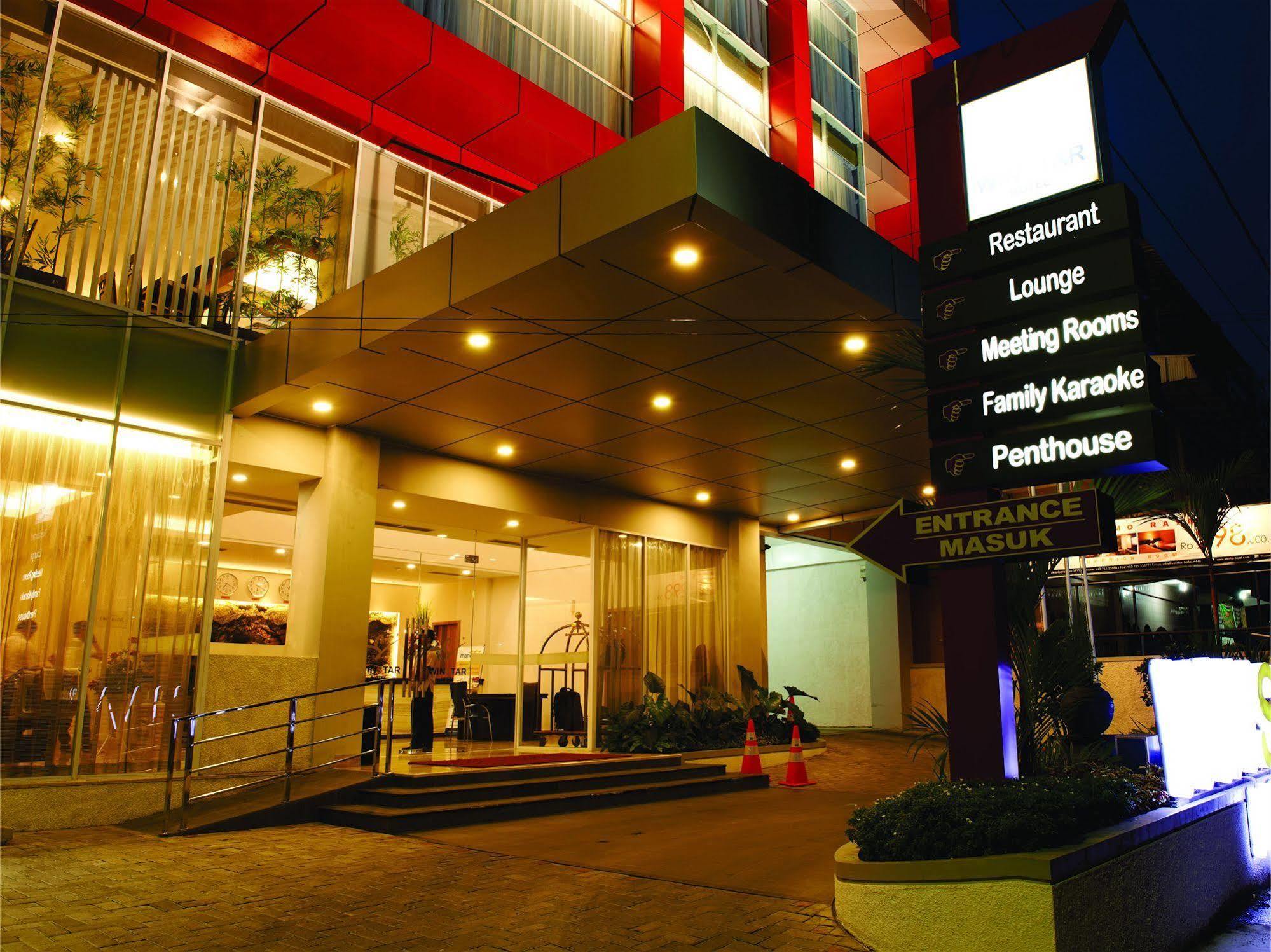 Winstar Hotel Pekanbaru Exteriér fotografie