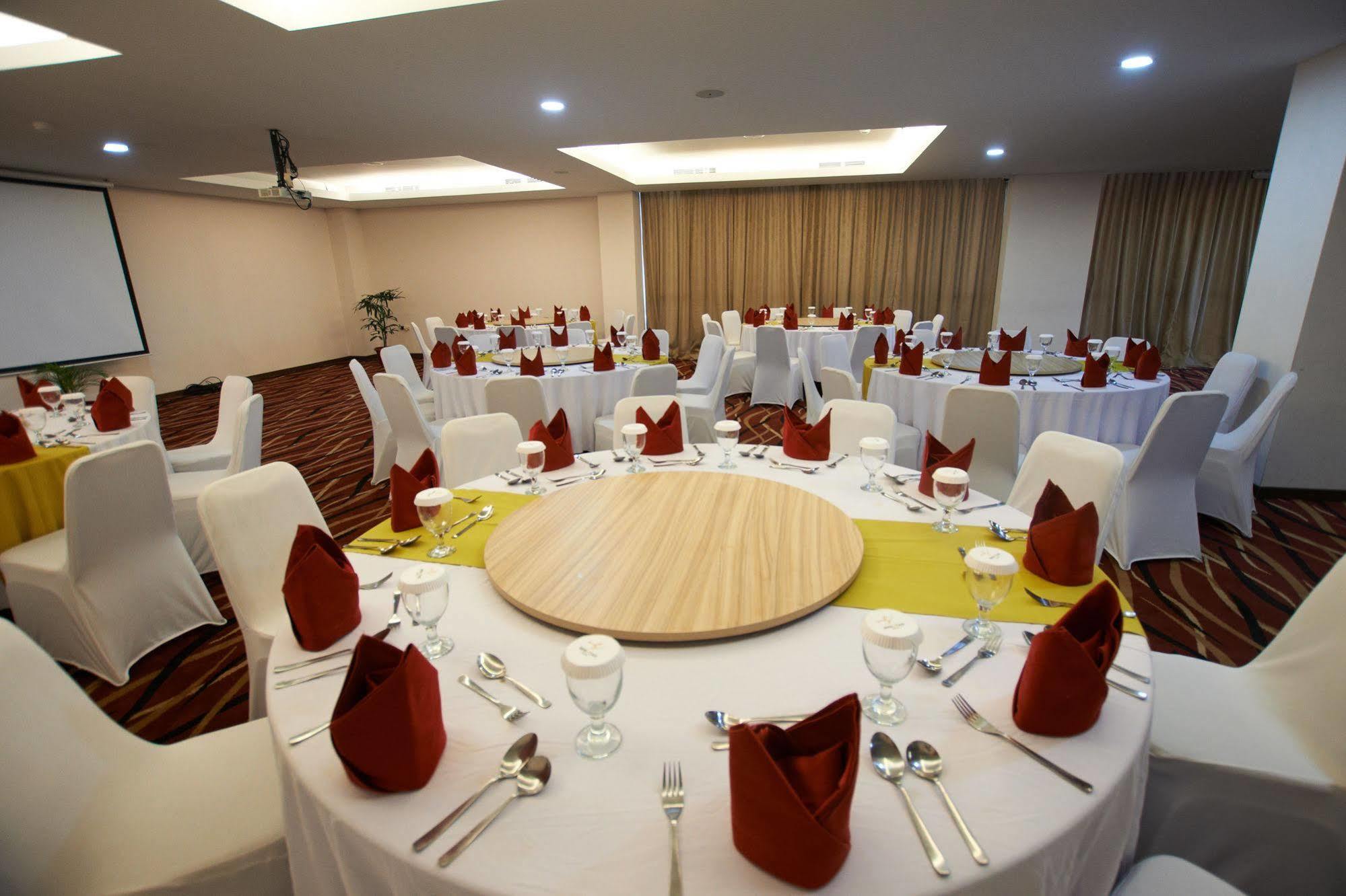 Winstar Hotel Pekanbaru Exteriér fotografie