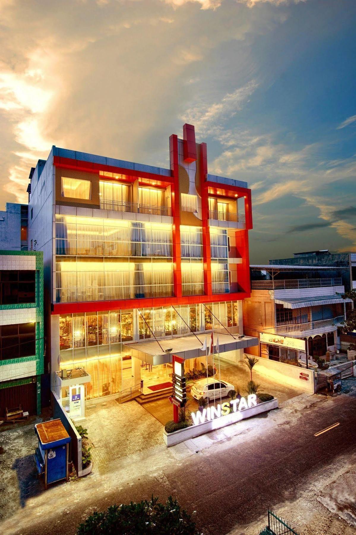 Winstar Hotel Pekanbaru Exteriér fotografie
