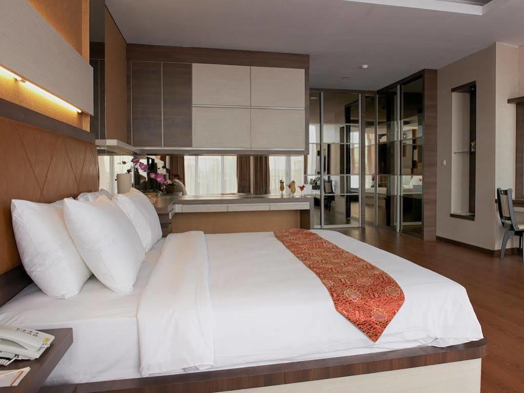 Winstar Hotel Pekanbaru Exteriér fotografie